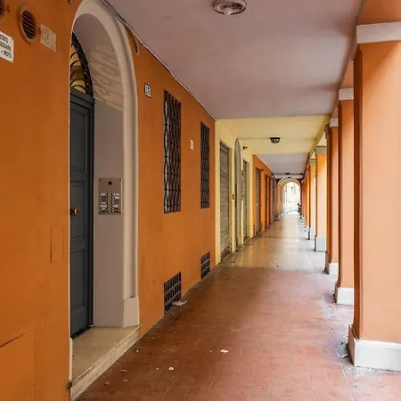 Mansarda Via Dell'oro, A Due Passi Da Piazza Maggiore