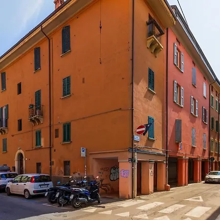 Appartement Mansarda Via Dell'oro, A Due Passi Da Piazza Maggiore